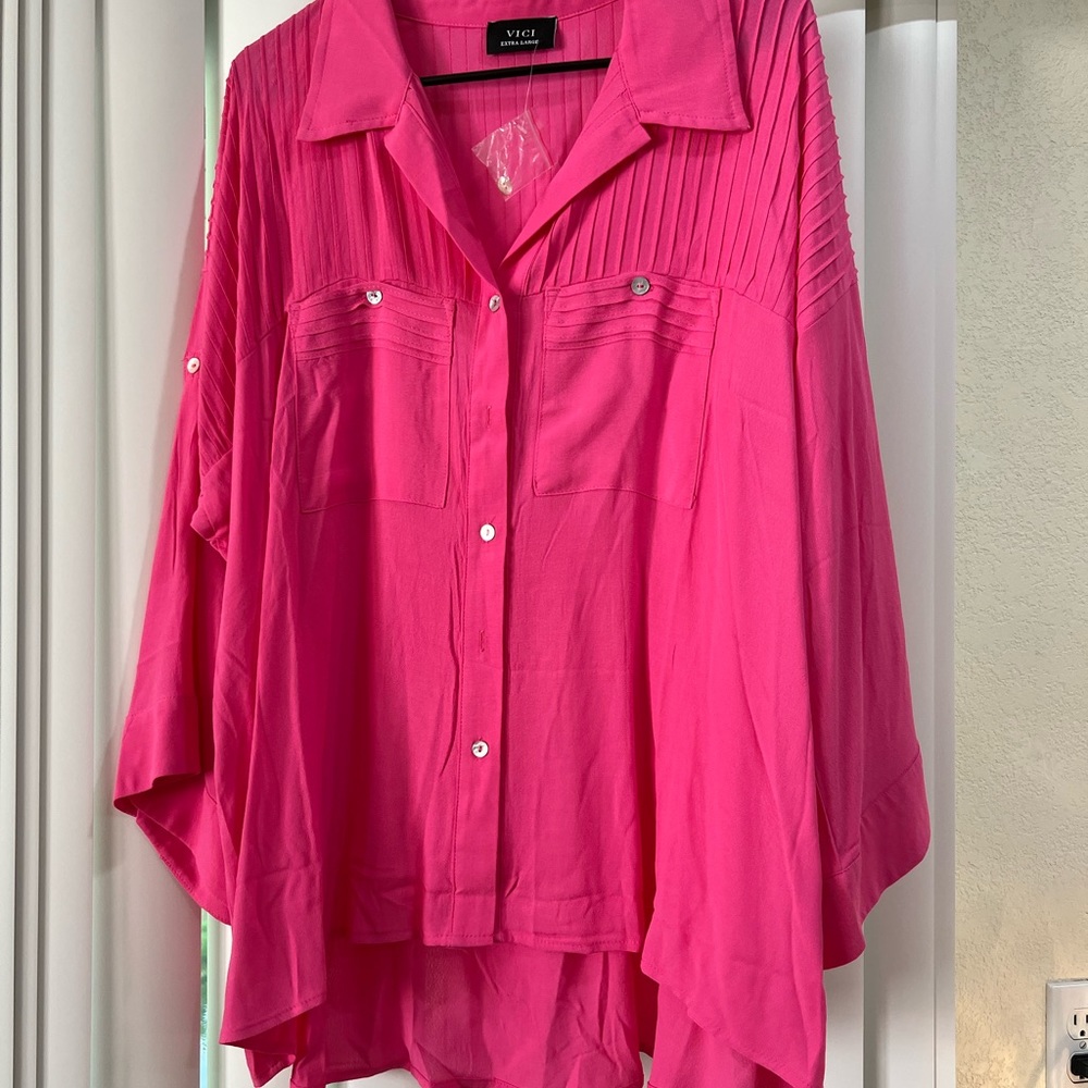 VICCI bright pink button down blouse NWOT